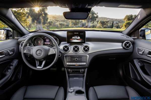 New Mercedes-Benz GLA Interior (2)