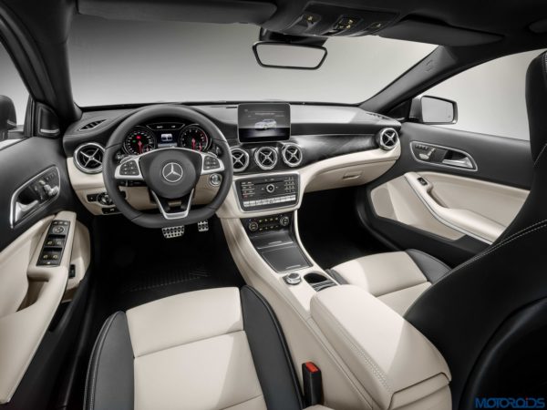 New Mercedes-Benz GLA Interior (5)