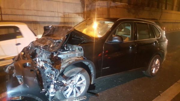 Speeding BMW X5 Crashes Into Maruti Wagon R Killing Its Driver (2)