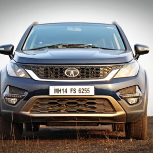 Tata Hexa front