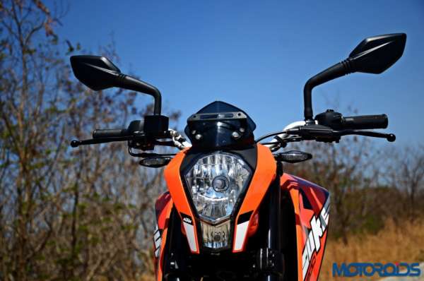 2017 KTM 200 Duke - Front View - Motoroids