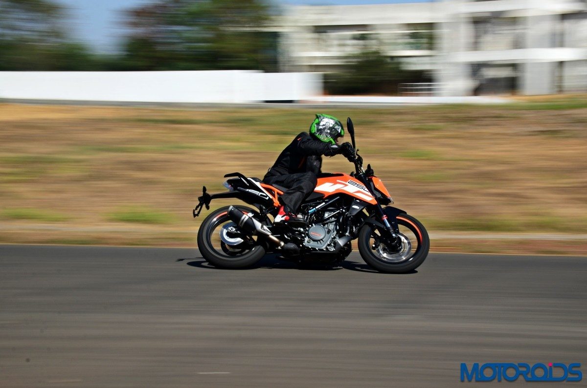 KTM  Duke Review Riding Shots