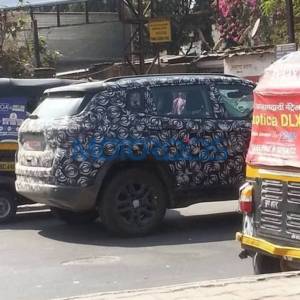 Jeep Compass spied