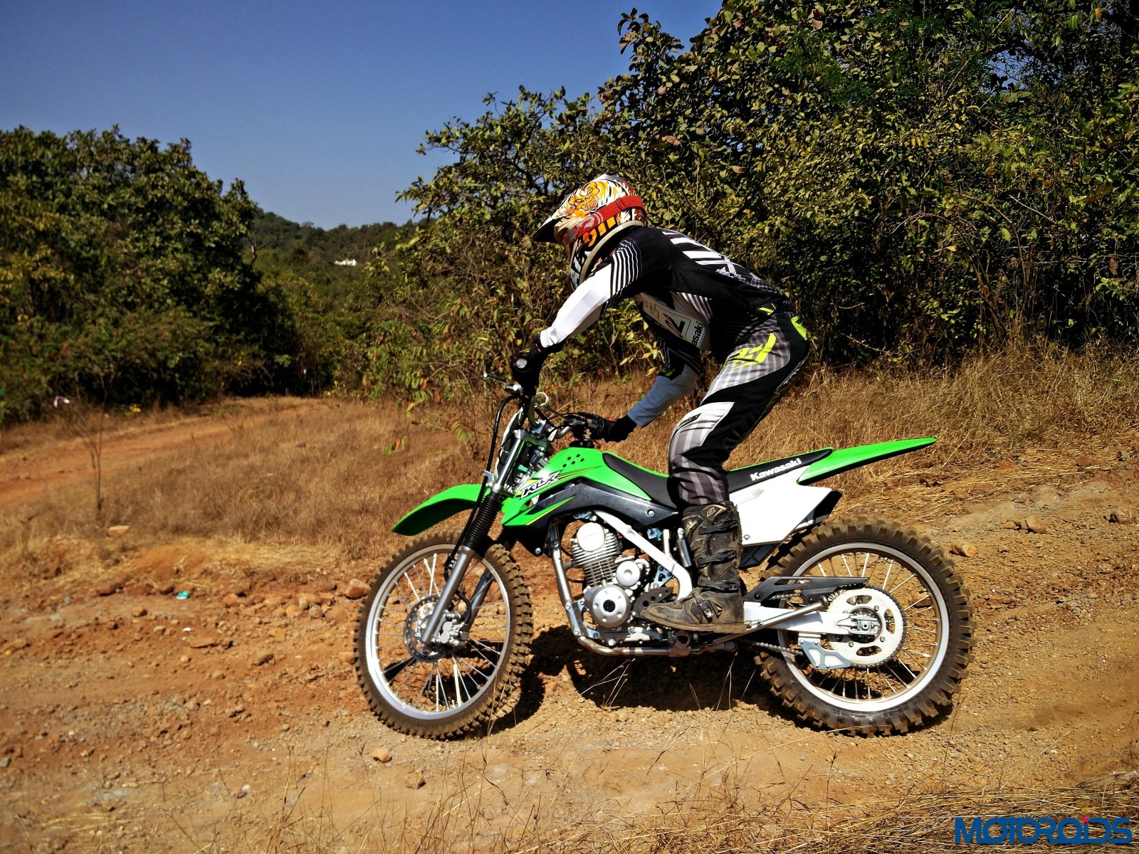 Kawasaki KLX140 Ride Experience Stepping Stone Motoroids