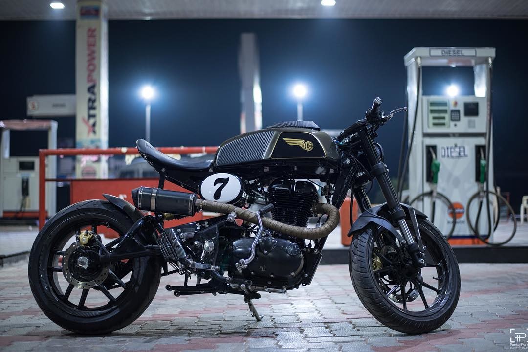 This Steroid 540 Cafe-Racer Is A Royal Enfield Classic 500 ... (1080 x 720 Pixel)