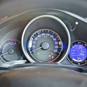 Honda WR V Instrument console