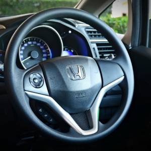 Honda WR V steering