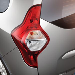 RENAULT LODGY TAILIGHT SHOT SILVER V