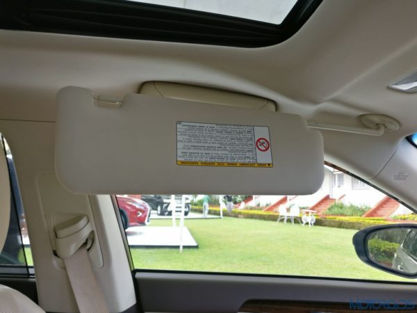 Lexus ES 300h - sun visor