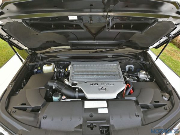 Lexus LX 450d - Engine