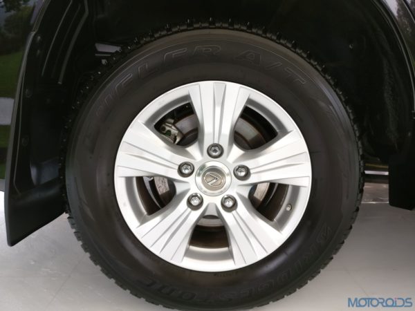 Lexus LX 450d - Alloy Wheels