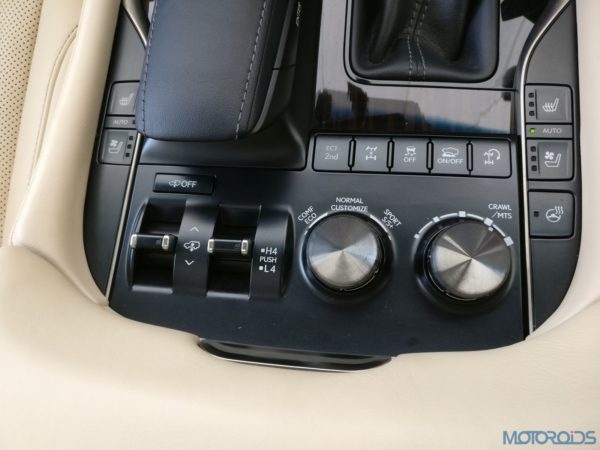 Lexus LX 450d - crawl control system