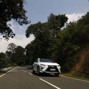 LexusRXhFirstDrive