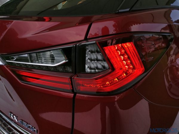 Lexus RX 450h - tail light