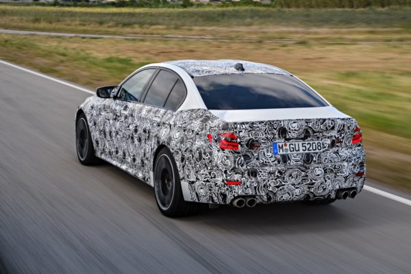 New-2017-BMW-F90-M5-8-600x400