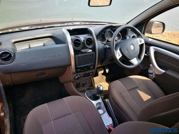 Renault-Duster-Easy-R-AMT cabin