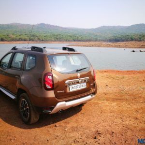 Renault Duster Easy R AMTrearsideprofile