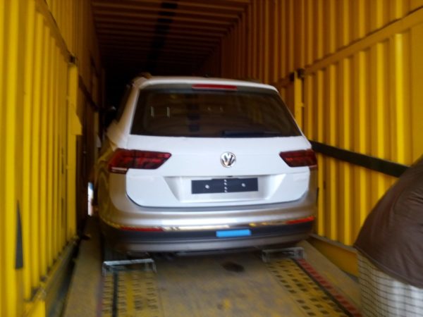 Volkswagen-Tiguan-at-India-dealerships-4-600x450
