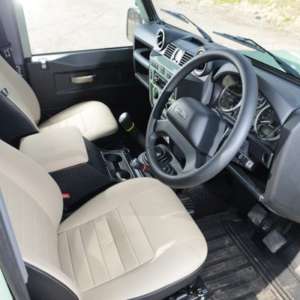 Land Rover  Celebration Heritage Edition interior