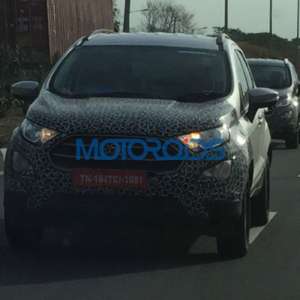 Ford EcoSport facelift spied testing black