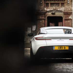 Aston Martin DB V