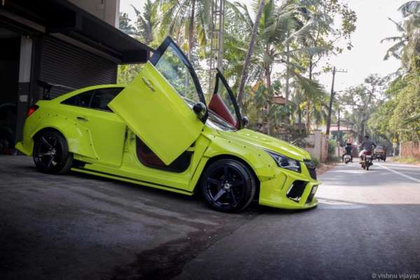 Modified Chevrolet Cruze Hyper-Wide side profile