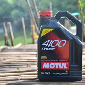 Motul w