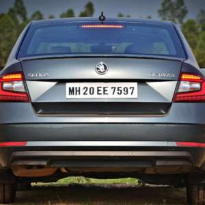 New  Skoda Octavia Review Rear profile