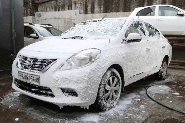 Nissan-Foam-Wash-For-The-Car-3-600x400