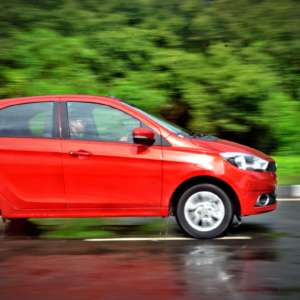 Tata Tiago AMT Alloy wheels