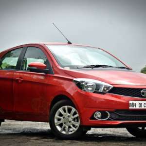 Tata Tiago AMT Front three quarter right