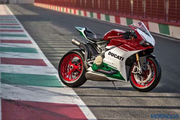 Ducat 1299 Panigale R Final Edition (1)