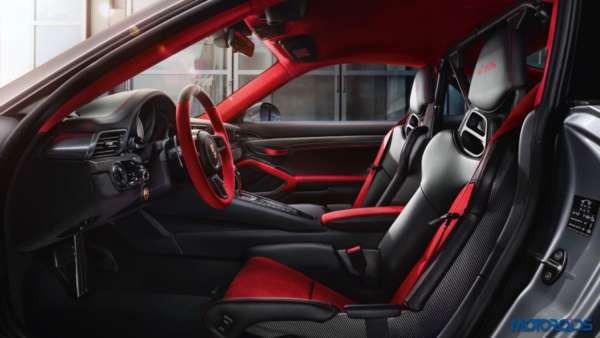 Porsche 911 GT2 RS bucket seats