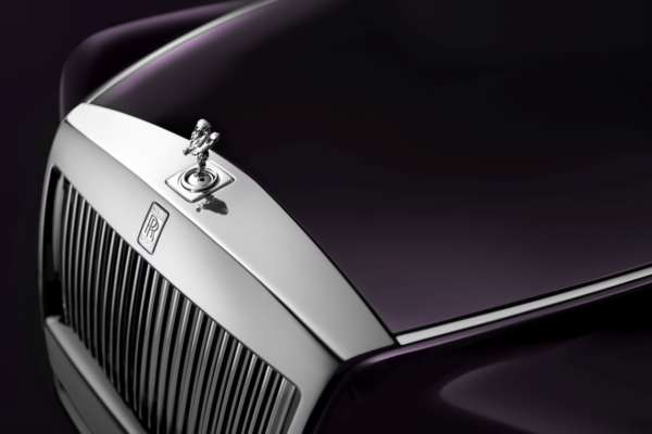 Rolls-Royce-Phantom-VIII-12-600x400