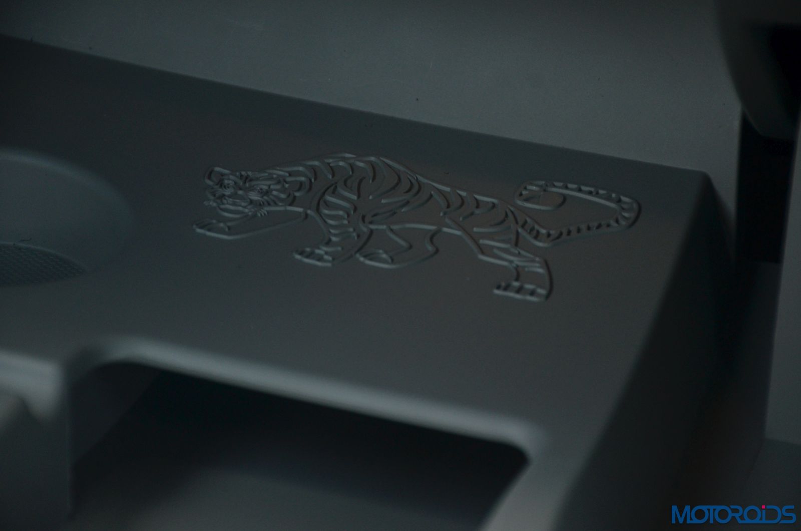 There's a Tiger in the glove box! There's a Tiger in the glove box!