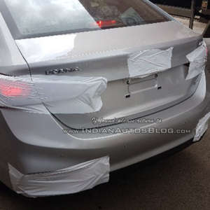 Hyundai Verna facelift interior spied