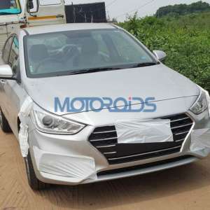 Hyundai Verna facelift spied