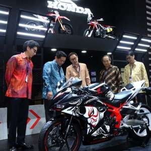 Honda CBRRR Special Edition
