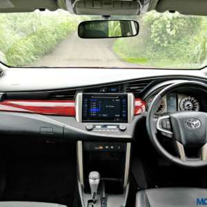 Toyota Innova Touring Sport dashboard