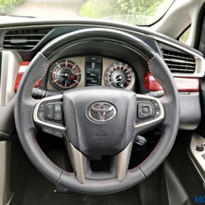 Toyota Innova Touring Sport steering