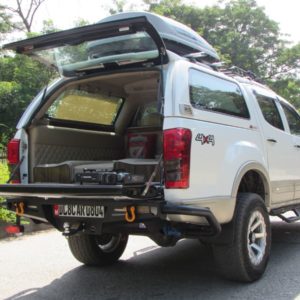 Isuzu DMAX Vcross Tourismo