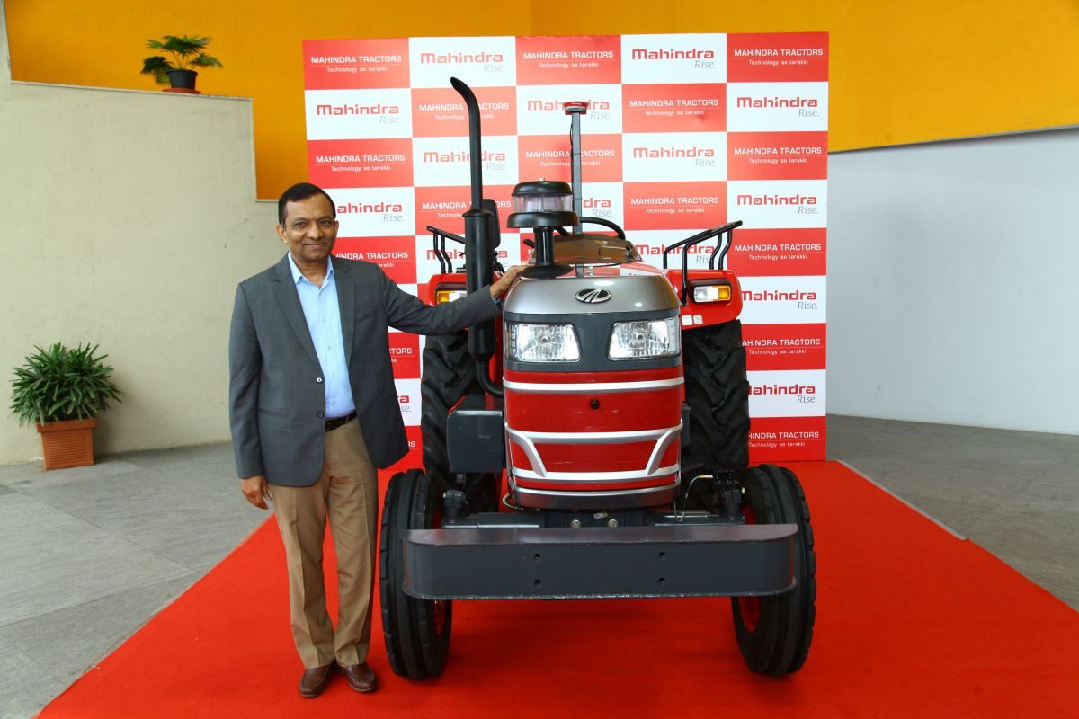 Mahindra Showcases Its First Ever Driverless Tractor in India