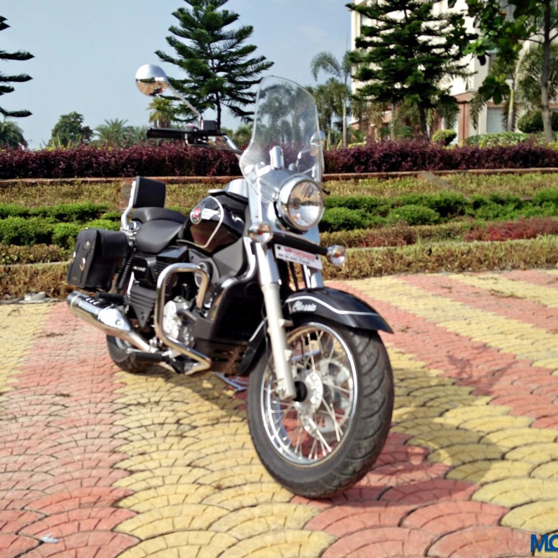 UM Renegade Commando Classic India Review, Price, Specs, Mileage And ...
