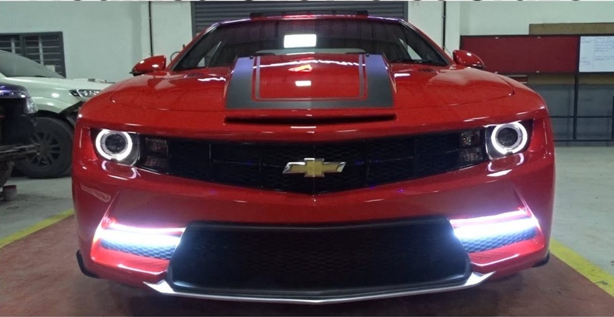 Chevrolet Cruze modified to Camaro