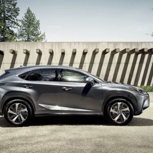 Lexus NX h