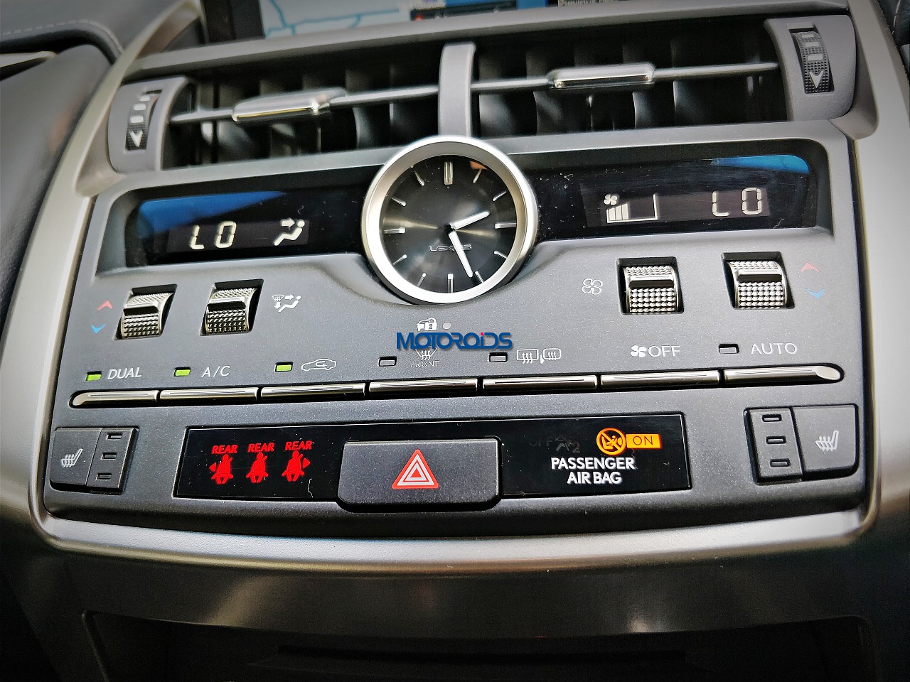 Lexus-NX-300h-dashboard