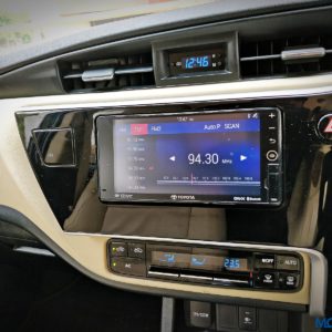 New  Toyota Corolla Altis Facelift India Review infotainment system