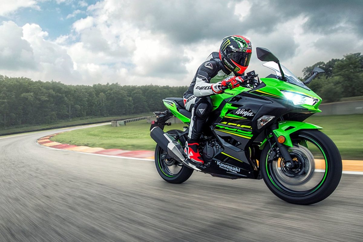 New  Kawasaki Ninja  Action Shots