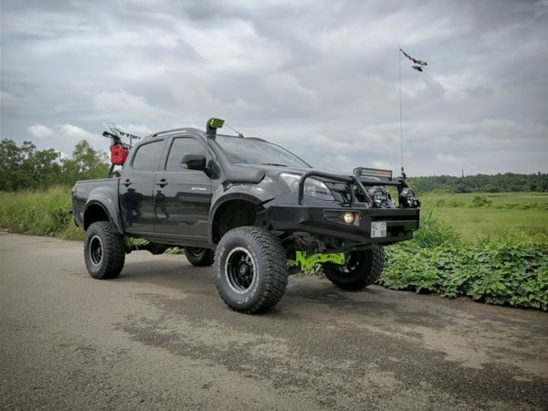 Modified Isuzu D Max V Cross