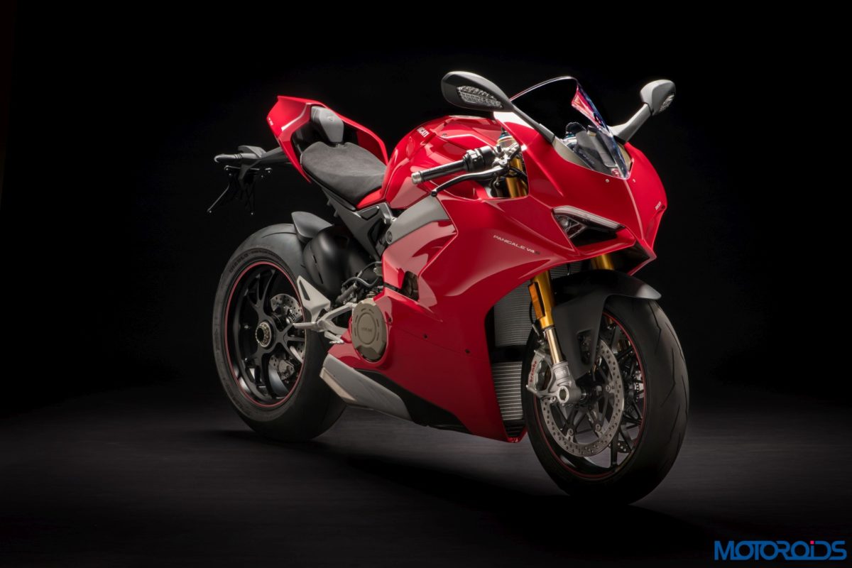 New 2018 Ducati PANIGALE V4 Details 13 1200x800